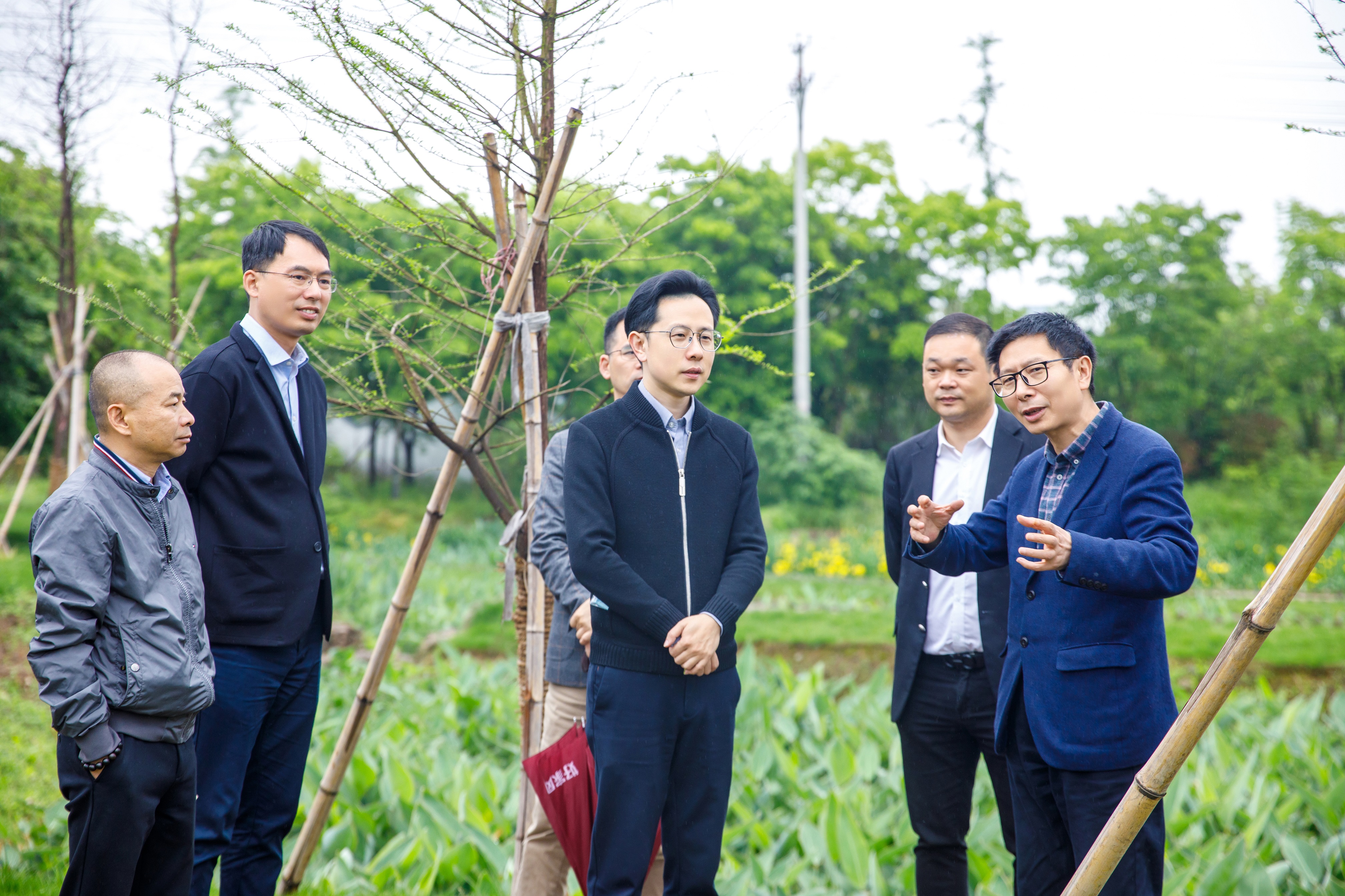 2023年4月23日，浙江省建設(shè)廳村鎮(zhèn)建設(shè)處處長吳毅峰考察問源環(huán)保浦江農(nóng)污項(xiàng)目。